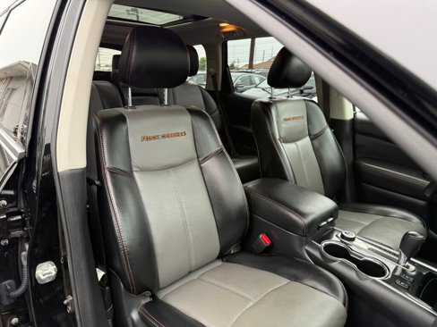 Used 2019 Nissan Pathfinder SL image 32