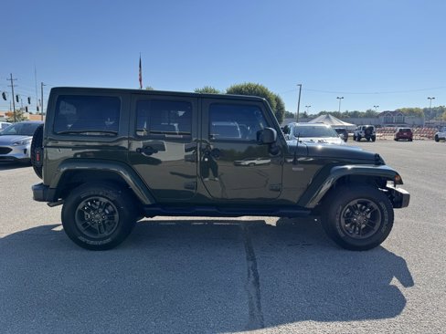 Used 2016 Jeep Wrangler Unlimited Sahara image 7