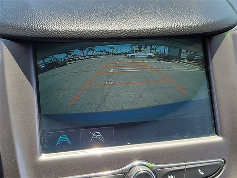 Used 2018 Chevrolet Cruze LT image 14