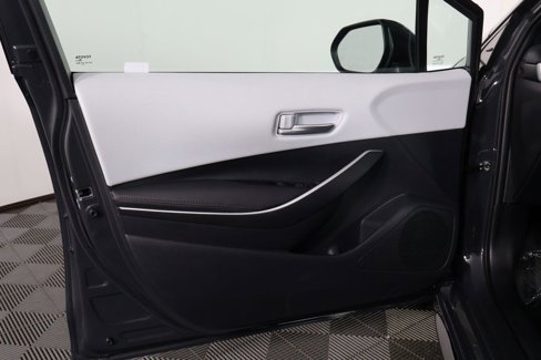 Used 2025 Toyota Corolla SE image 12