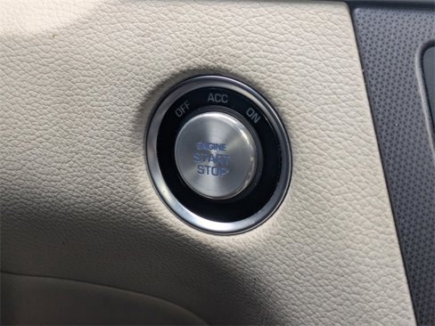 Used 2015 Hyundai Genesis 5.0 w/ Option Group 05 image 32