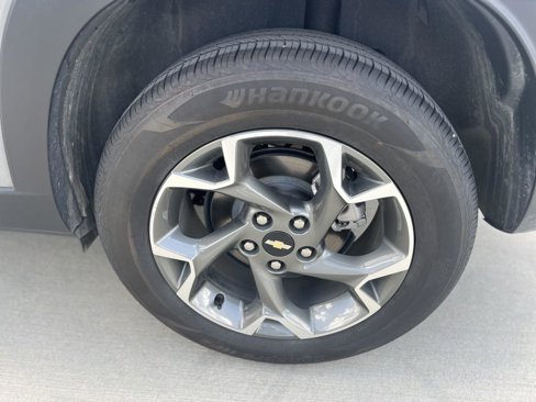 Used 2024 Chevrolet Trax LT image 16