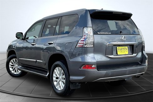 Used 2016 Lexus GX 460 image 2