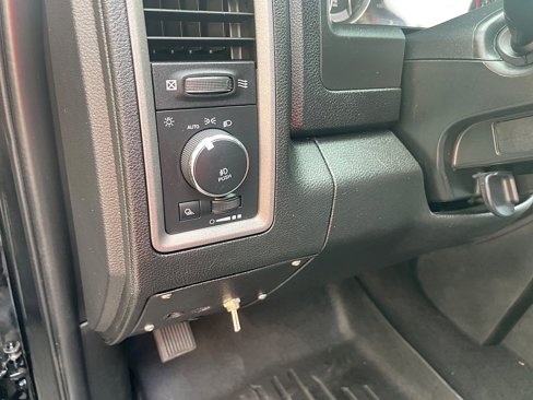 Used 2021 RAM 1500 Express w/ Wheel & Sound Group image 21