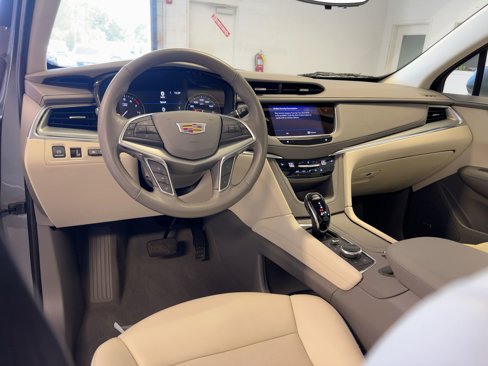 Used 2022 Cadillac XT5 Premium Luxury w/ Technology Package image 28