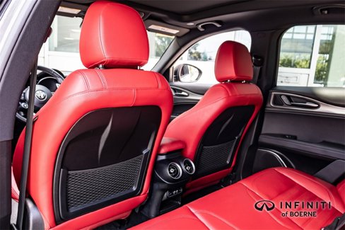 Used 2022 Alfa Romeo Stelvio Veloce image 24