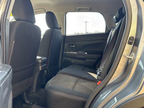 Used 2021 Mitsubishi Outlander Sport SE image 10