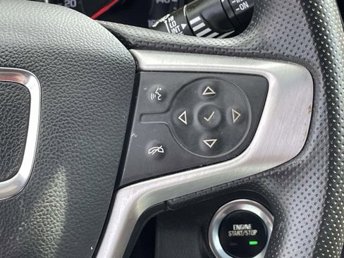 Used 2022 GMC Terrain SLE w/ Driver Convenience Package image 18