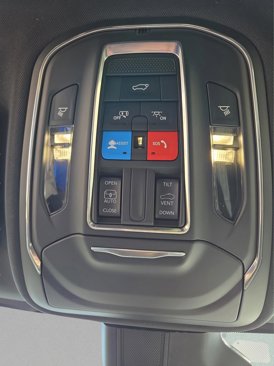 New 2025 Jeep Grand Cherokee Altitude image 25