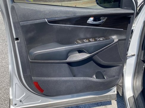 Used 2019 Kia Sorento L image 19