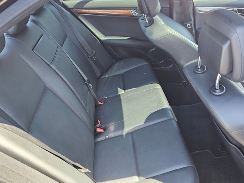 Used 2010 Mercedes-Benz C 300 4MATIC Sedan image 26