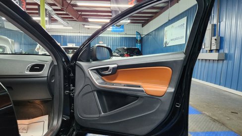 Used 2014 Volvo S60 T5 image 11