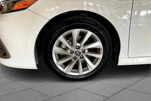 Used 2023 Toyota Camry LE image 10