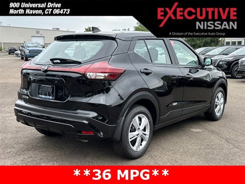 New 2025 Nissan Kicks Play S image 2