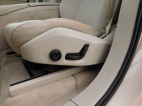Used 2016 Volvo XC90 T6 Momentum image 17
