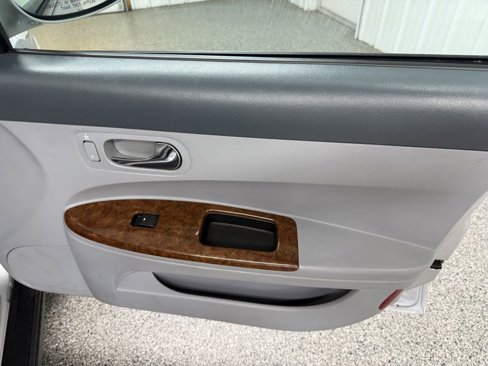Used 2005 Buick LaCrosse CX image 26