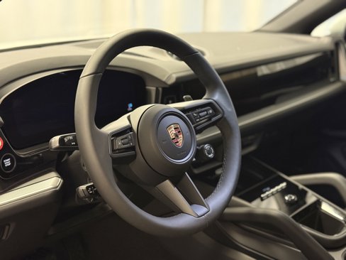 New 2026 Porsche Cayenne Coupe image 5