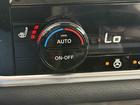 Certified 2021 Nissan Rogue SV w/ Premium Package image 36