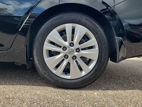 Certified 2025 Nissan Sentra S image 7