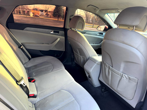 Used 2016 Hyundai Sonata SE image 36