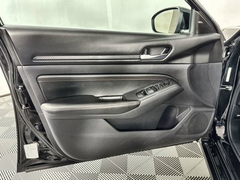 Used 2021 Nissan Altima 2.5 SR image 34
