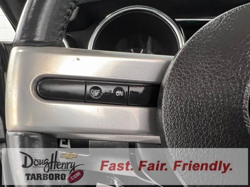 Used 2005 Ford Mustang Convertible image 46
