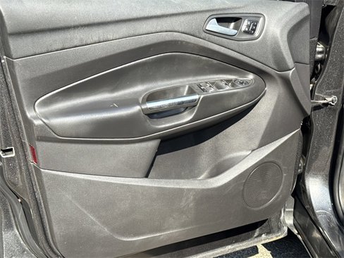 Used 2018 Ford Escape Titanium image 8