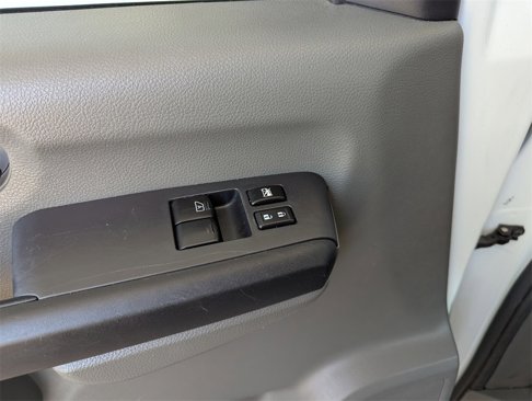 Used 2019 Nissan NV 3500 SV w/ Navigation Package image 18