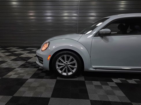 Used 2017 Volkswagen Beetle 1.8T SE image 32