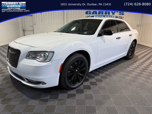 Used 2018 Chrysler 300 Limited image 1