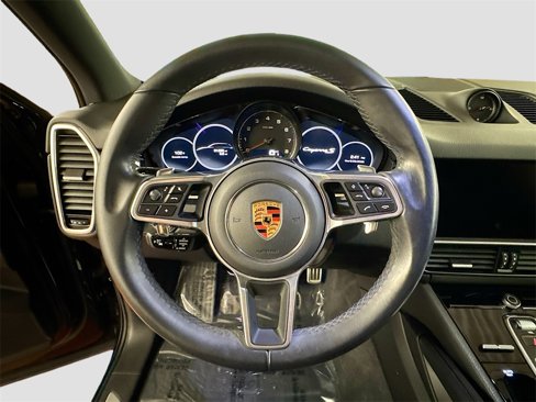 Used 2019 Porsche Cayenne S image 11