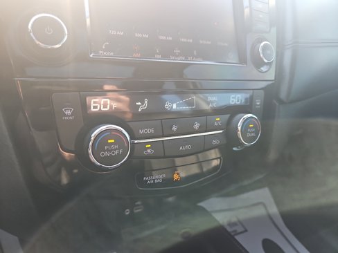 Used 2020 Nissan Rogue SL w/ Premium Package image 29