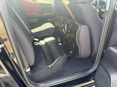 Used 2017 Toyota Tacoma SR5 image 36