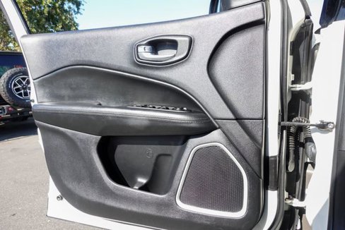 Used 2019 Jeep Compass Altitude image 24