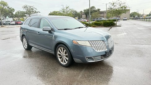 Used 2010 Lincoln MKT AWD image 4