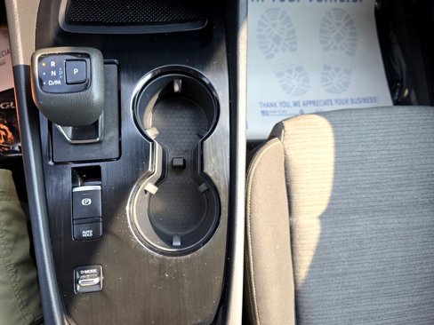 Used 2023 Nissan Rogue SV image 30