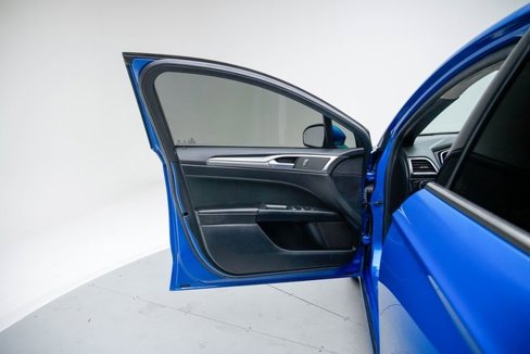 Used 2020 Ford Fusion SE image 22