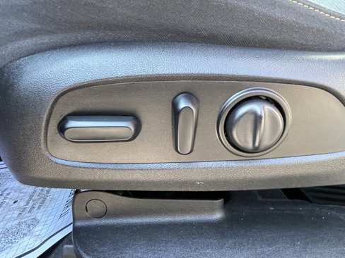 Used 2019 Chevrolet Traverse LT image 26