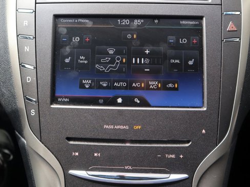 Used 2016 Lincoln MKZ image 16