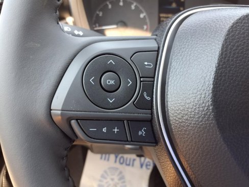 New 2025 Toyota Corolla SE image 16