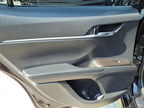 Used 2021 Toyota Camry SE image 7