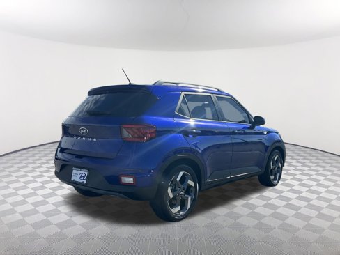 Used 2023 Hyundai Venue SEL w/ Cargo Package image 7