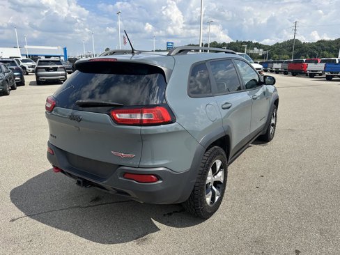 Used 2015 Jeep Cherokee Trailhawk w/ Comfort/Convenience Group image 10