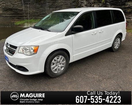 Used 2017 Dodge Grand Caravan SE image 1