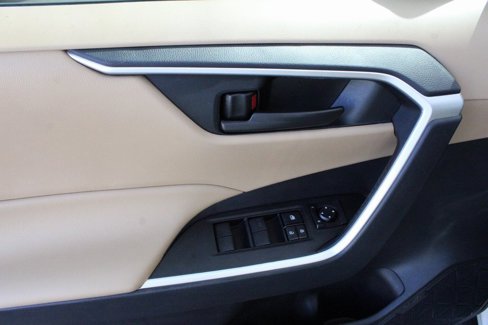Certified 2021 Toyota RAV4 LE image 21