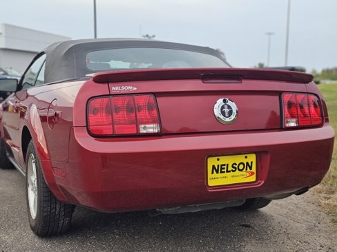 Used 2007 Ford Mustang Premium image 3