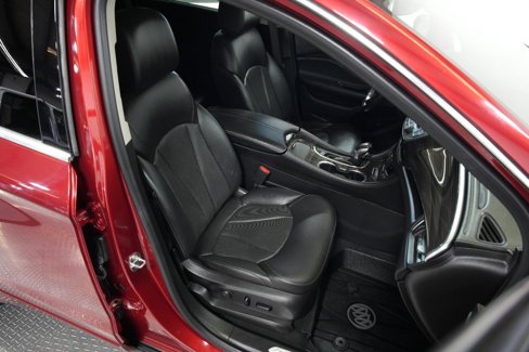 Used 2019 Buick Envision Essence image 16