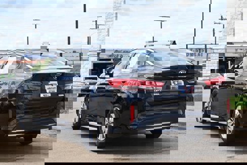 Used 2017 Kia Optima Premium w/ Hybrid Convenience Package image 5