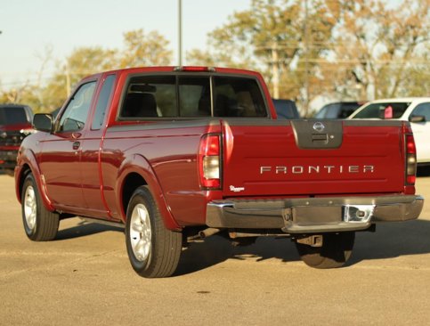 Used 2004 Nissan Frontier XE w/ (VTP) Value Truck Pkg image 5