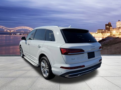 Used 2021 Audi Q7 2.0T Premium Plus w/ Executive Package image 3